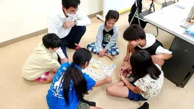 居場所で活動する子どもたち